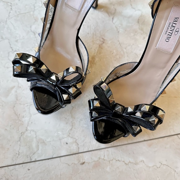 Valentino Black Patent Leather Rockstud Lace Design Sandals Heels 37.5 Brand NEW - Picture 8 of 8